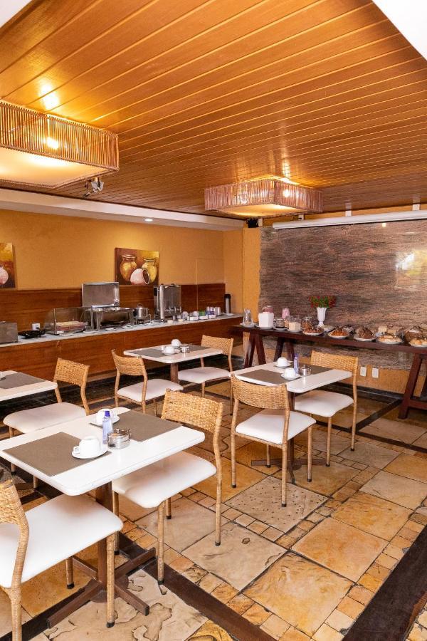 Hotel Safari 3*
